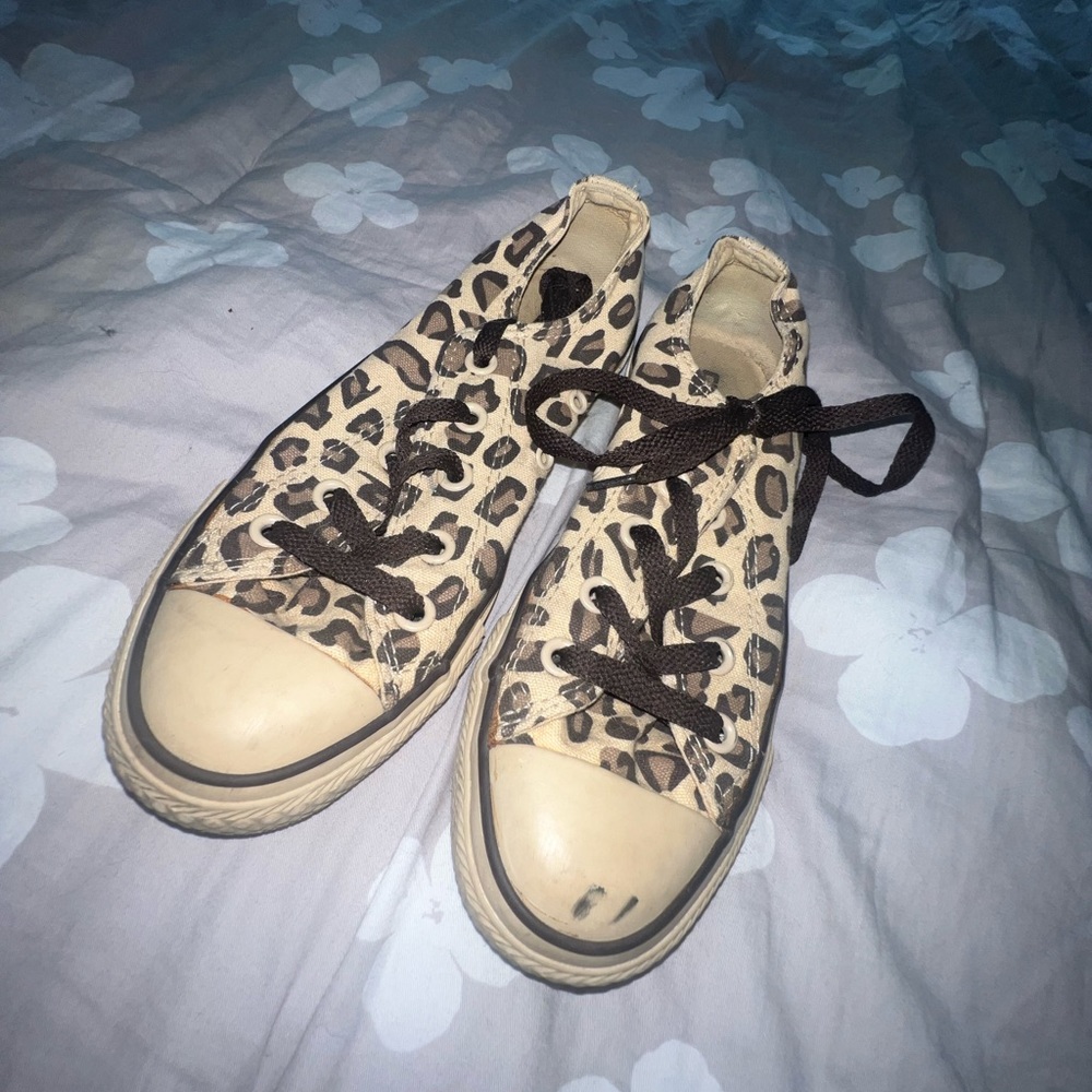 CONVERSE CHUCK TAYLOR ALL STAR LOW-TOP SHOES